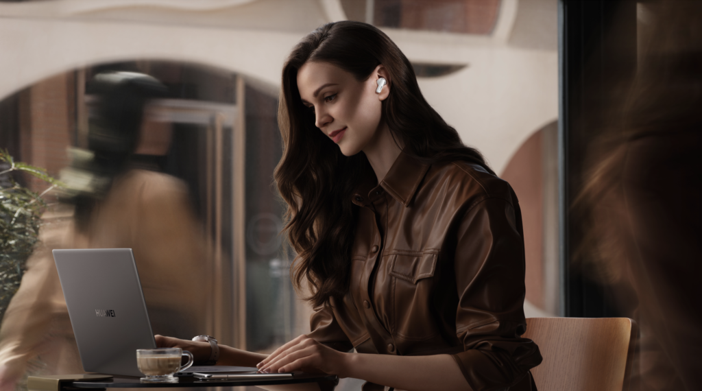 High-Res HUAWEI FreeBuds Pro 2 Available this Sept 2 for Pre-order, Priced 89 FreeBuds Pro 2 Lifestyle 1 walastech philippines