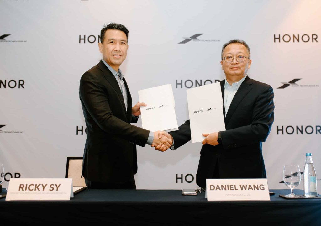 HONOR returns to the Philippines 87 Honor Philippines Contract Signing 1