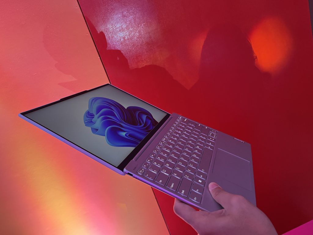 Lenovo 7th Gen Yoga Laptops: Specs, Features, Price in the Philippines 96 IMG 3062