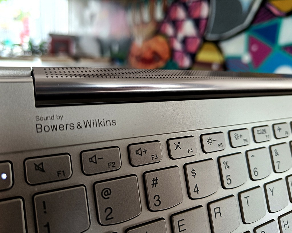 Lenovo Yoga 9i Gen 8 Review: Sleek, Reliable and Elegant Laptop 90 Lenovo Yoga 9i Gen 8 Review 14