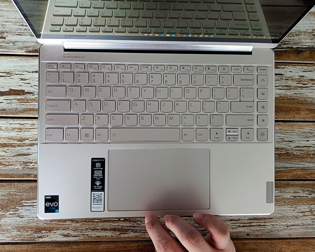 Lenovo Yoga 9i Gen 8 Review: Sleek, Reliable and Elegant Laptop 89 Lenovo Yoga 9i Gen 8 Review 17
