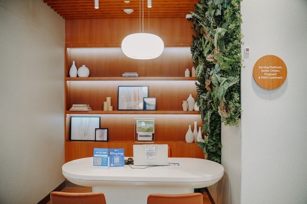 Globe Telecom Elevates Customer Experience with New Glorietta 3 Store 93 New Globe Telecom Store Gen4 2023 8