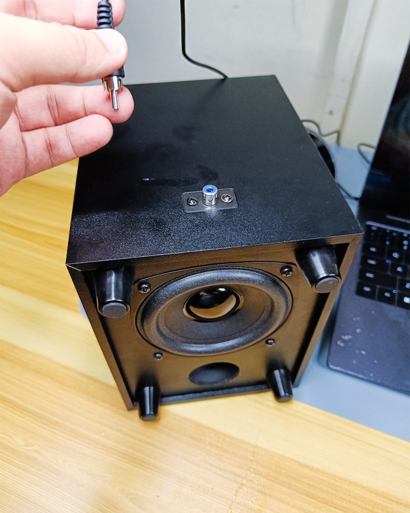 Creative Pebble Plus 2.1 Channel Speakers Review 89 creative pebble plus review 5