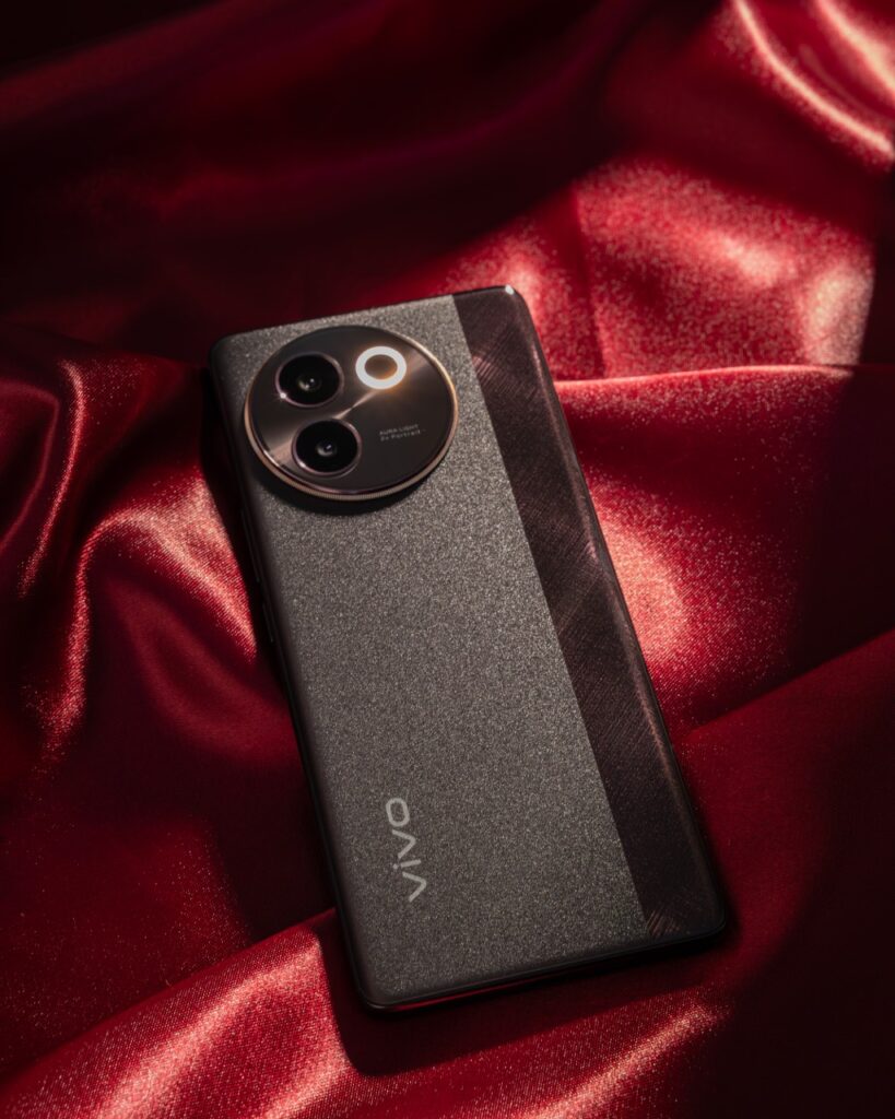 vivo unveils V30e: Best mid-range smartphone for photography lovers 91 vivo V30e in Coco Brown 1 1