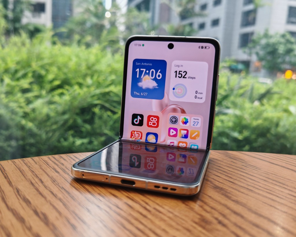 FIRST LOOK: HONOR Magic V Flip 88 HONOR magic v flip philippines handson review 3