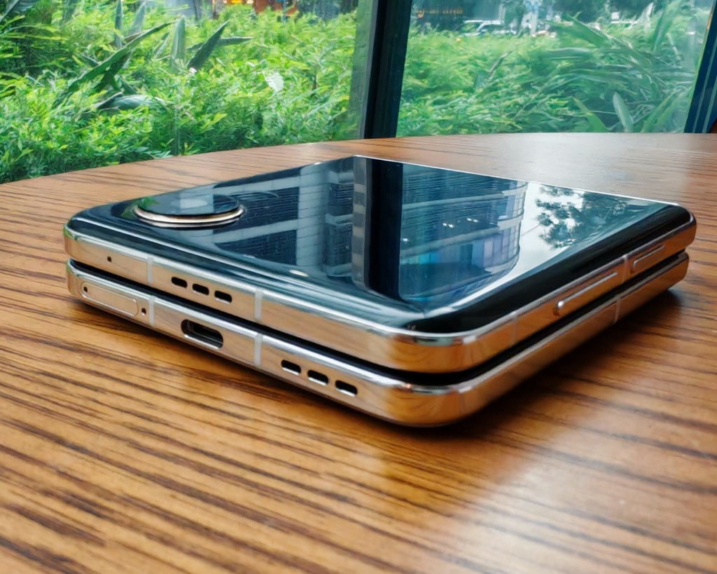 FIRST LOOK: HONOR Magic V Flip 89 HONOR magic v flip philippines handson review 5