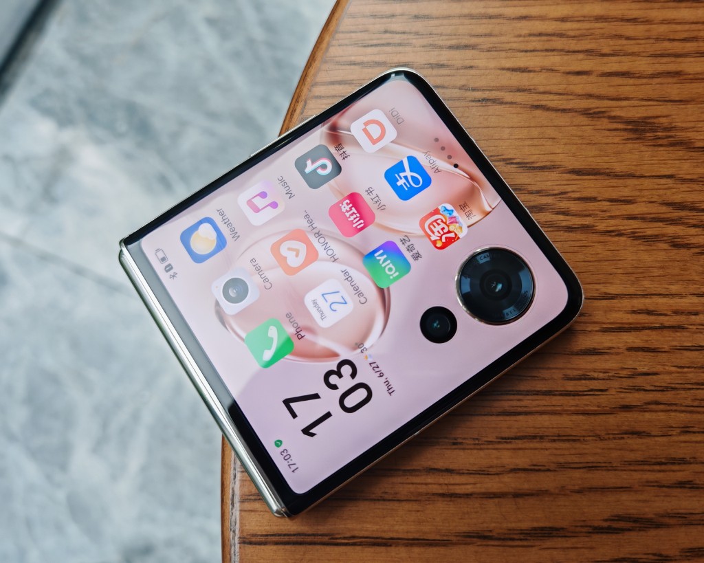 FIRST LOOK: HONOR Magic V Flip 90 HONOR magic v flip philippines handson review 8