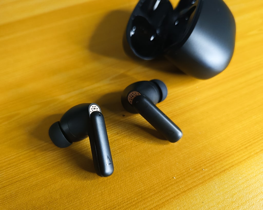 Creative Aurvana Ace and Aurvana Ace 2 Review: Sibling Showdown 96 creative labs aurvana ace ace2 review philippines 11