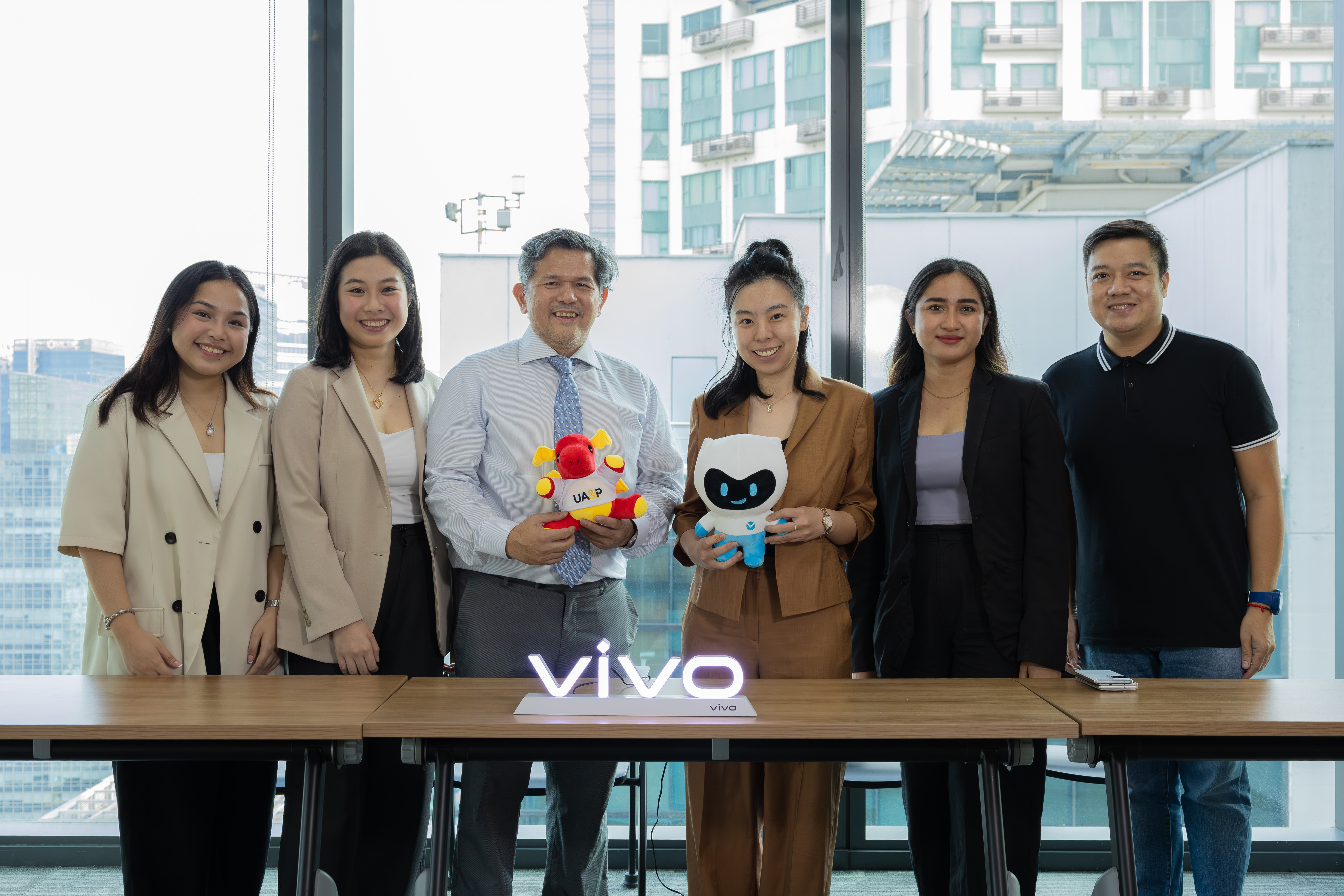 vivo partners with UA&P Men's Futsal Team to launch 2024 Inter-Collegiate Futsal League 89 vivo X UAP 1 1