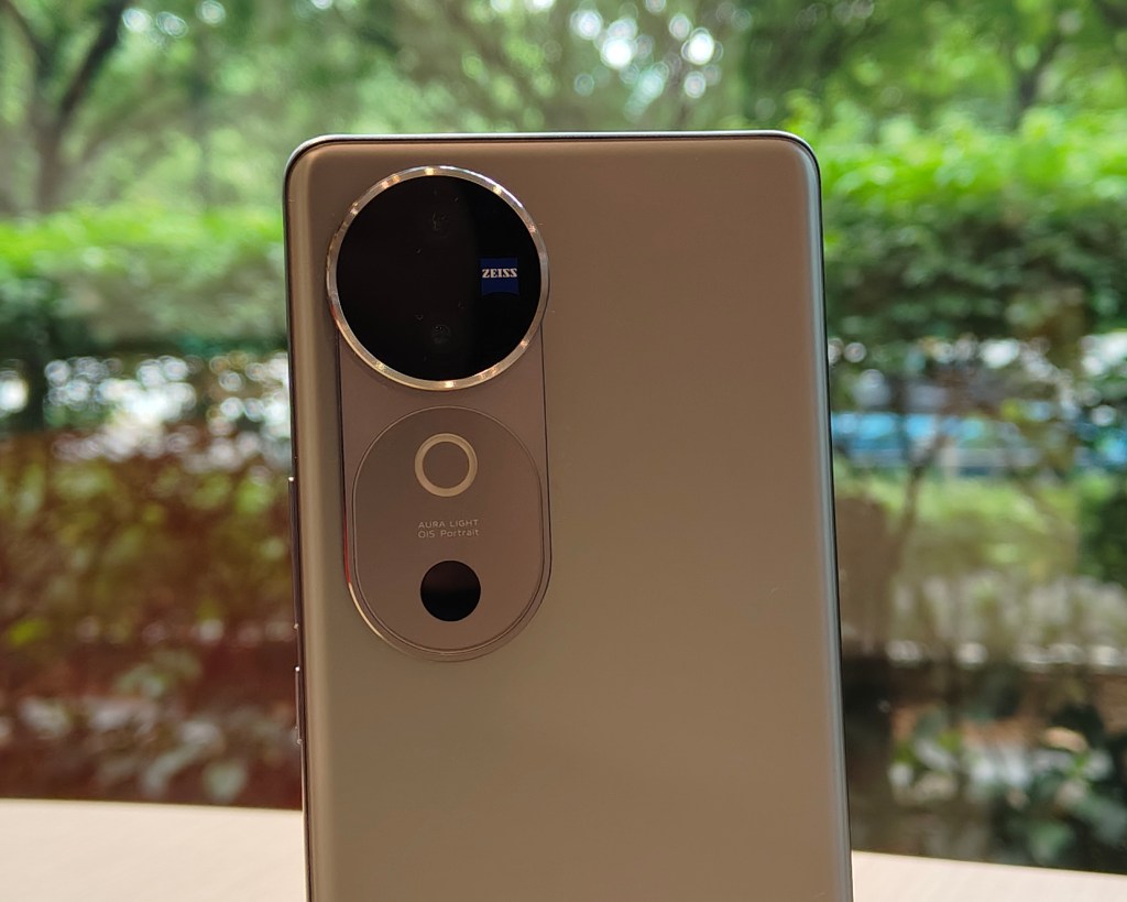 vivo V40: Top Features You Should Know About 88 IMG20240914161556