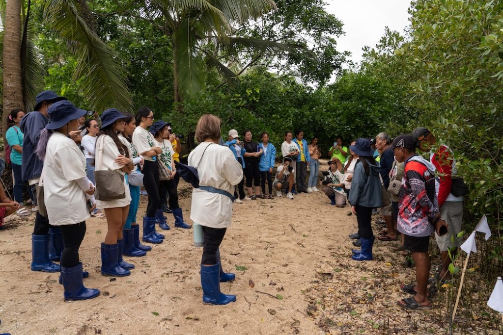 GCash, RAFI Empower Farmers and Fisherfolk in Cebu with Tree-Planting Initiatives 92 GCash GForest 033 min