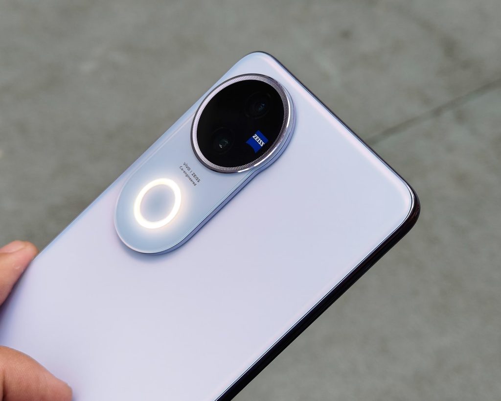 FULL REVIEW: Is the vivo V50 5G the Best V-Series Phone Yet? 95 vivo v50 5g review philippines 12