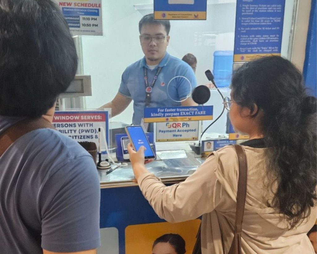 MRT-3 Now Accepts GCash, QRPH Cashless Payments 87 495259867 1027575479507504 728772337646247665 n 1 1