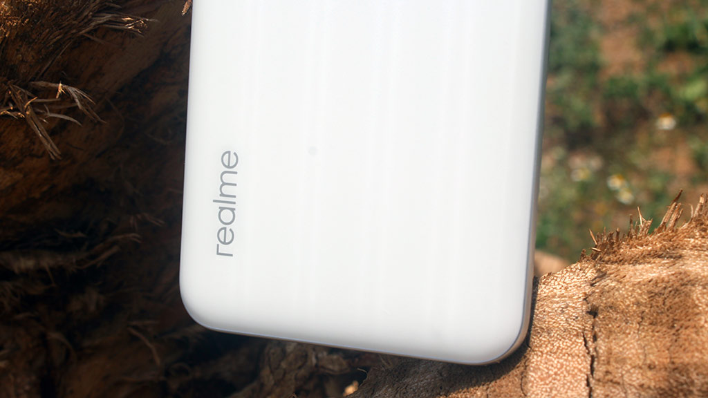 realme phone logo back