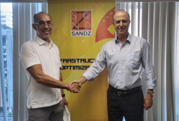 Enrique Velasco Managing Director of Sandz Solutions Philippines Inc. and Dani Naor SVP Business Development of Zadara