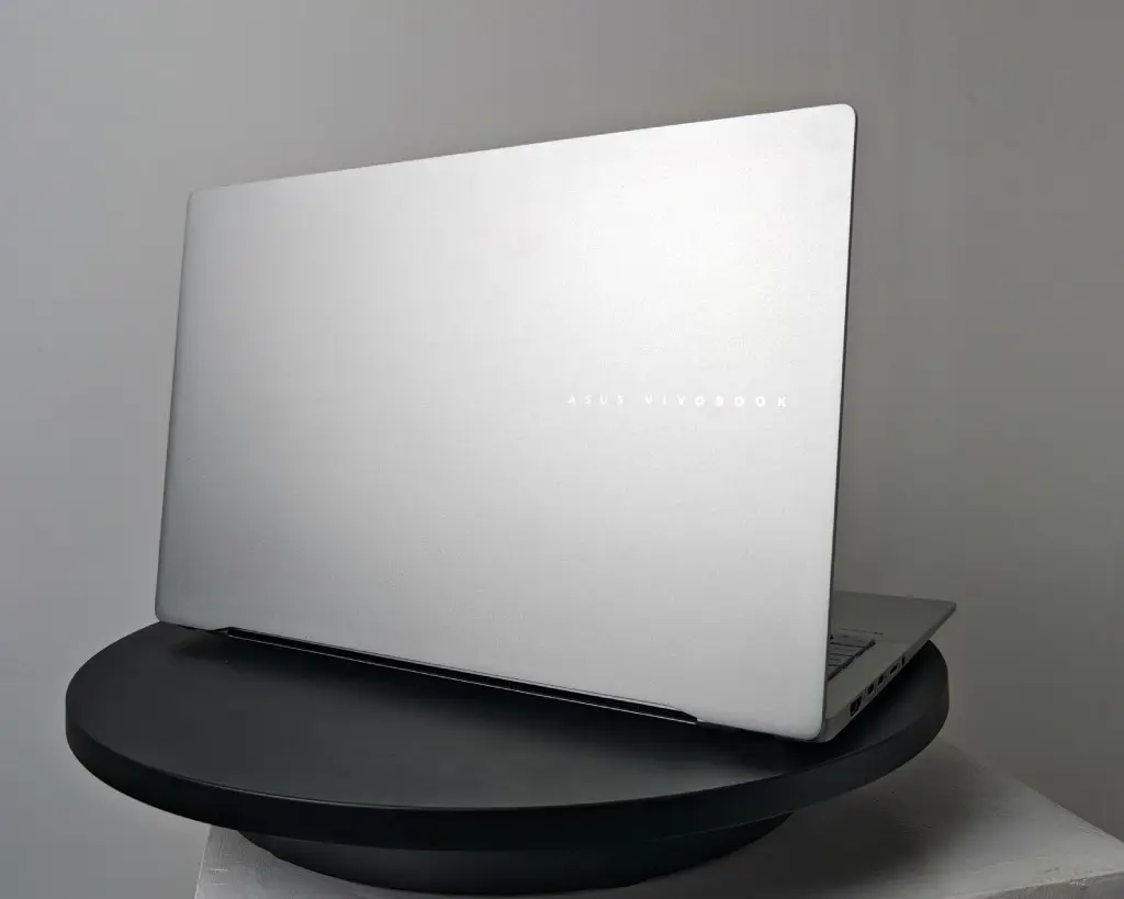 asus vivobook 15 s snapdragon copilot 2024 17