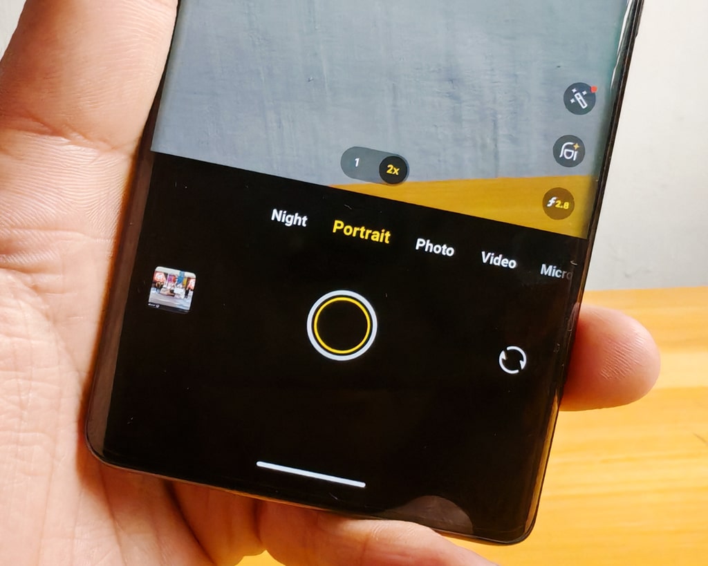 A Guide to Taking Portrait Photos with the vivo v30e 88 IMG 20240901 214524 min