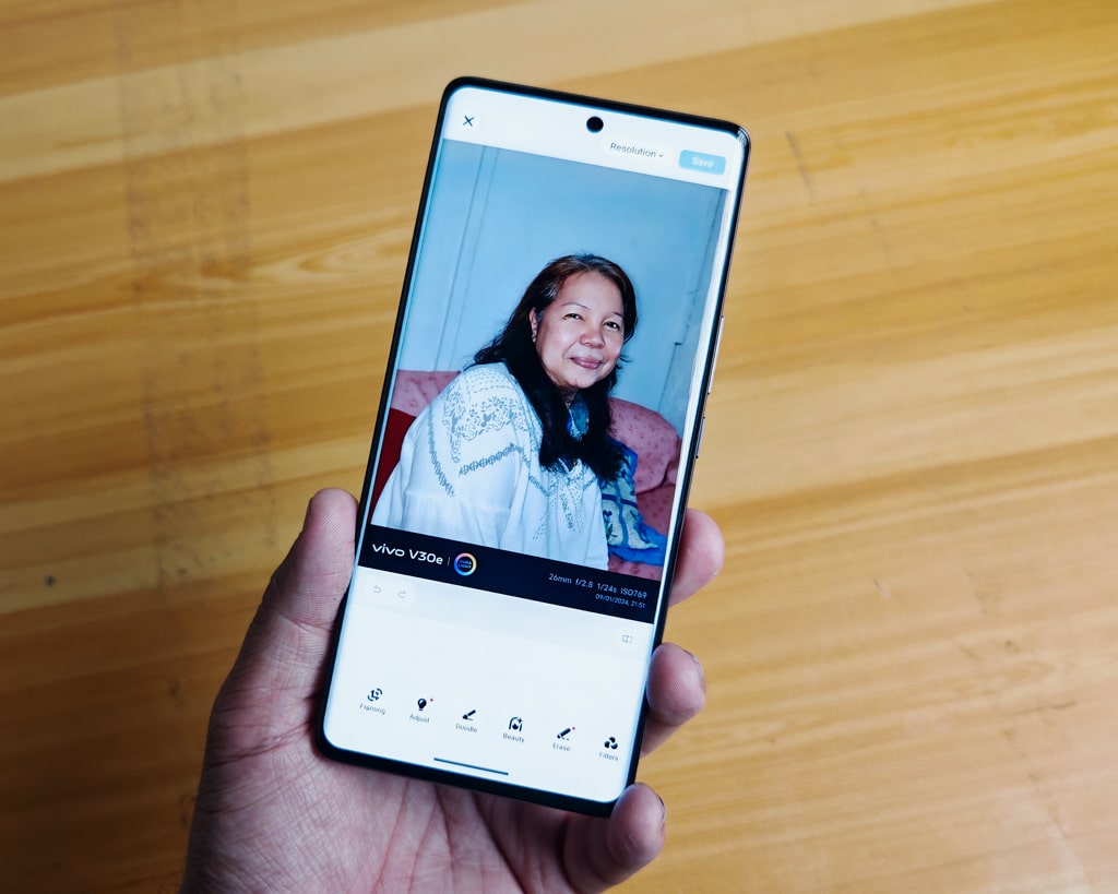 A Guide to Taking Portrait Photos with the vivo v30e 95 IMG 20240901 215500 min