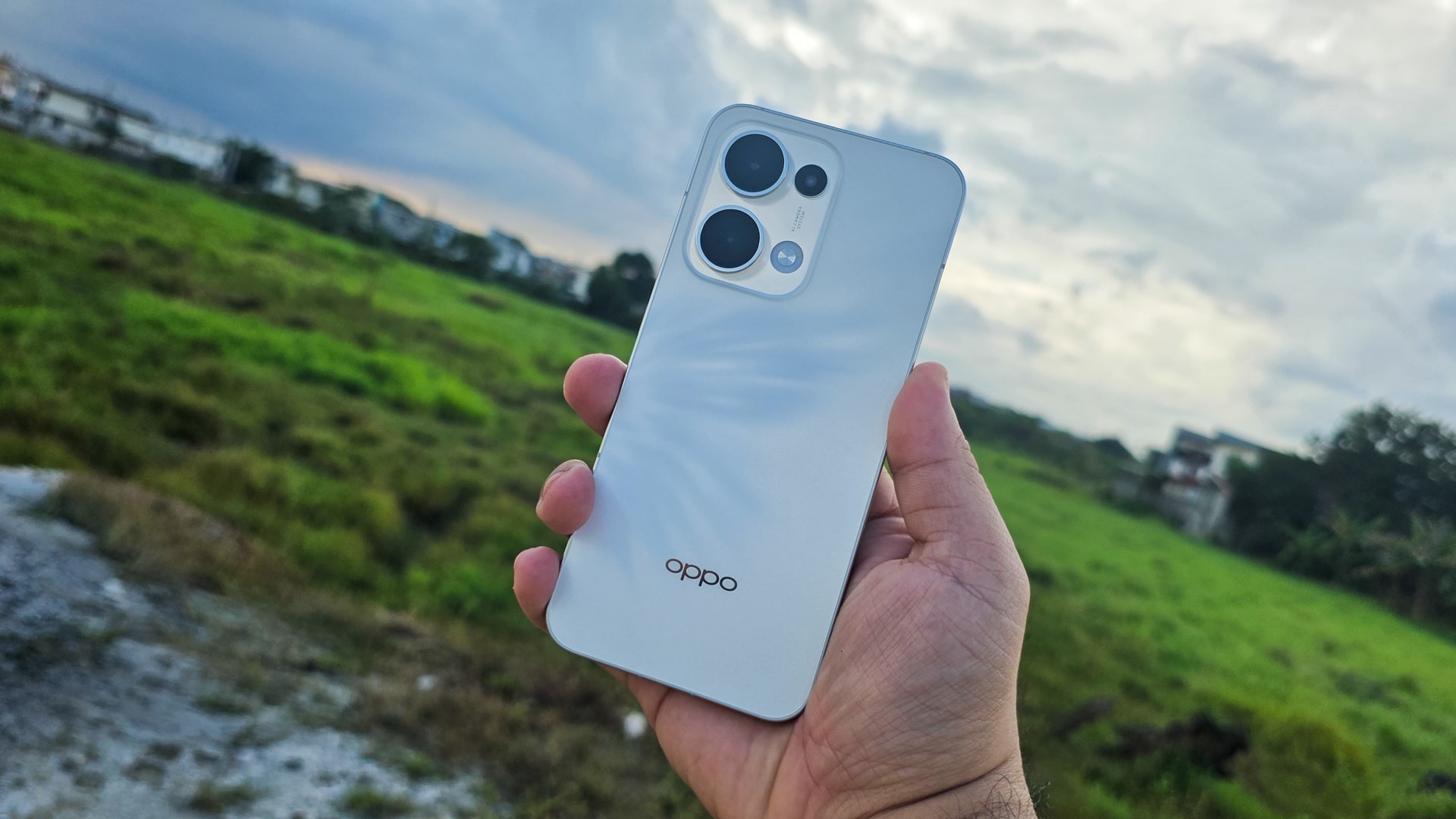 oppo reno13 5g top features 3 min