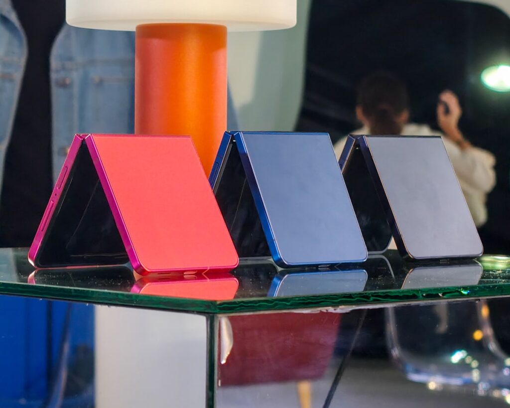 Samsung Galaxy Z Flip7 Hands-On: Pocket-Sized, AI-Powered 95 IMG20250703170246 min
