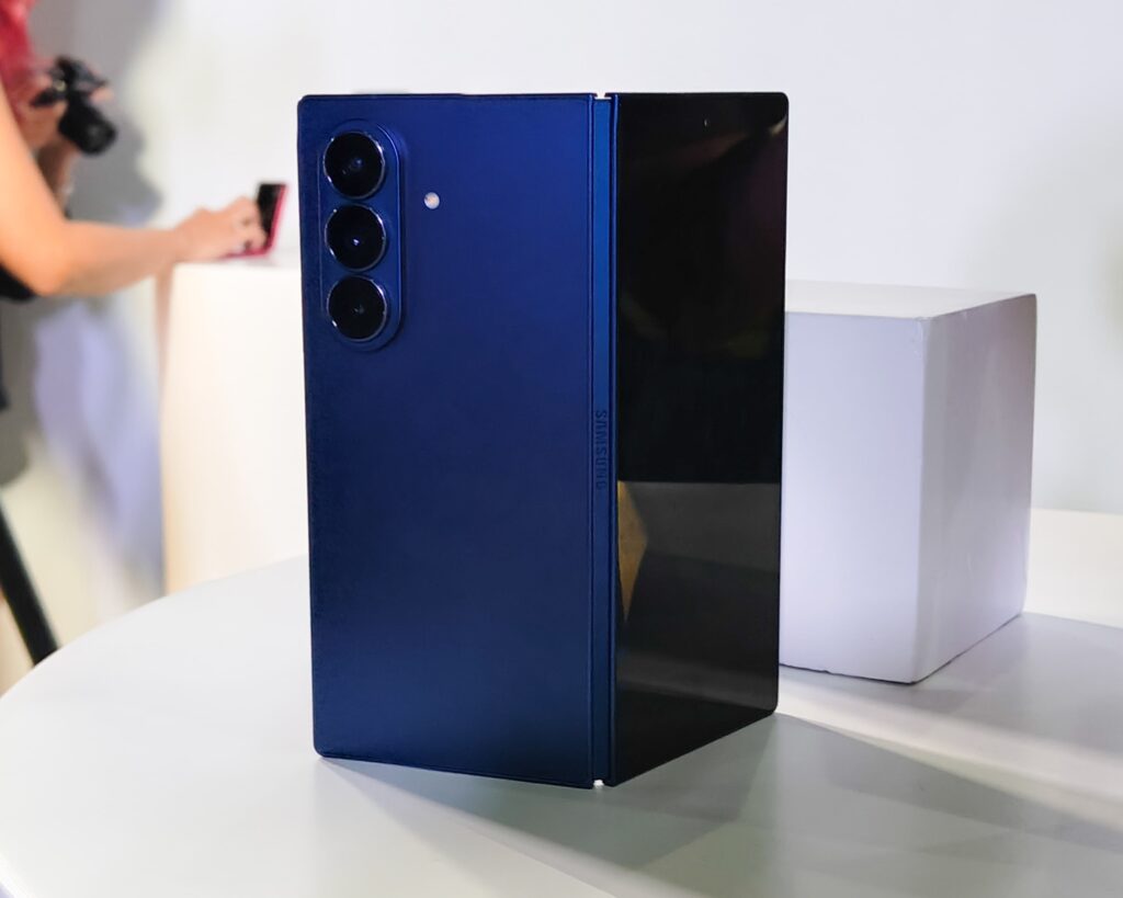 Samsung Galaxy Z Fold7 Hands-On: Lighter Build, Heavier Features 95 samsung galaxy z fold7 review philippines 2
