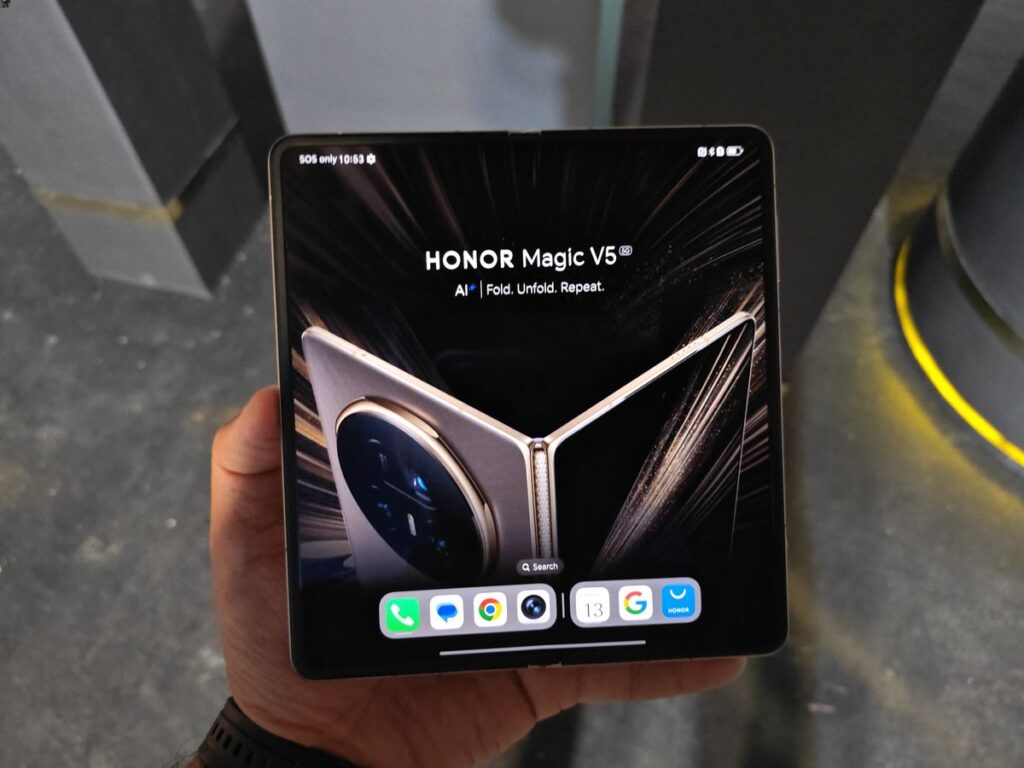 HONOR Magic V5 Hands-on: Foldable Magic 88 211
