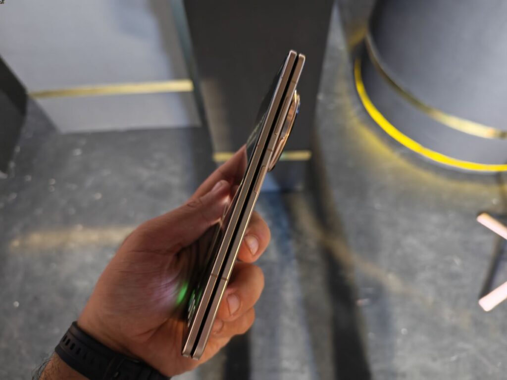 HONOR Magic V5 Hands-on: Foldable Magic 89 214