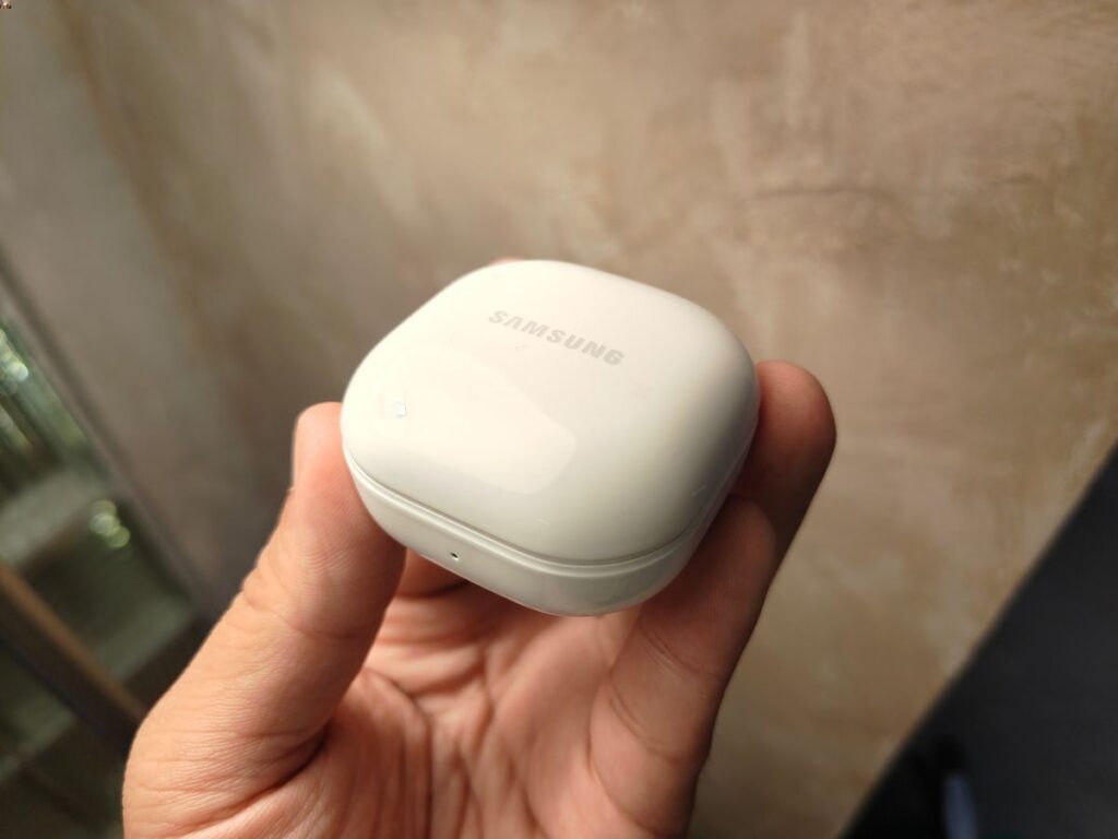 Samsung Galaxy Buds Core Hands-on: Budget Comfort 88 97