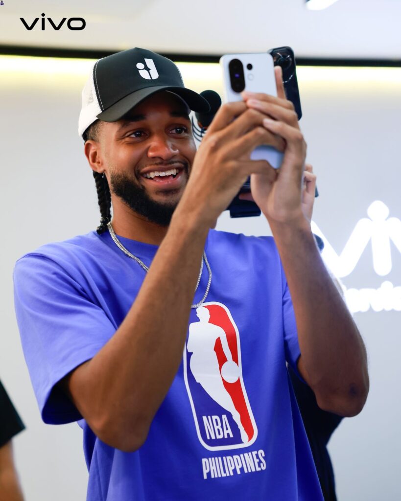 Isaiah Joe brings NBA Championship energy to vivo's 10th Year 93 vivo Meet and Greet with Isaiah Joe 11 2
