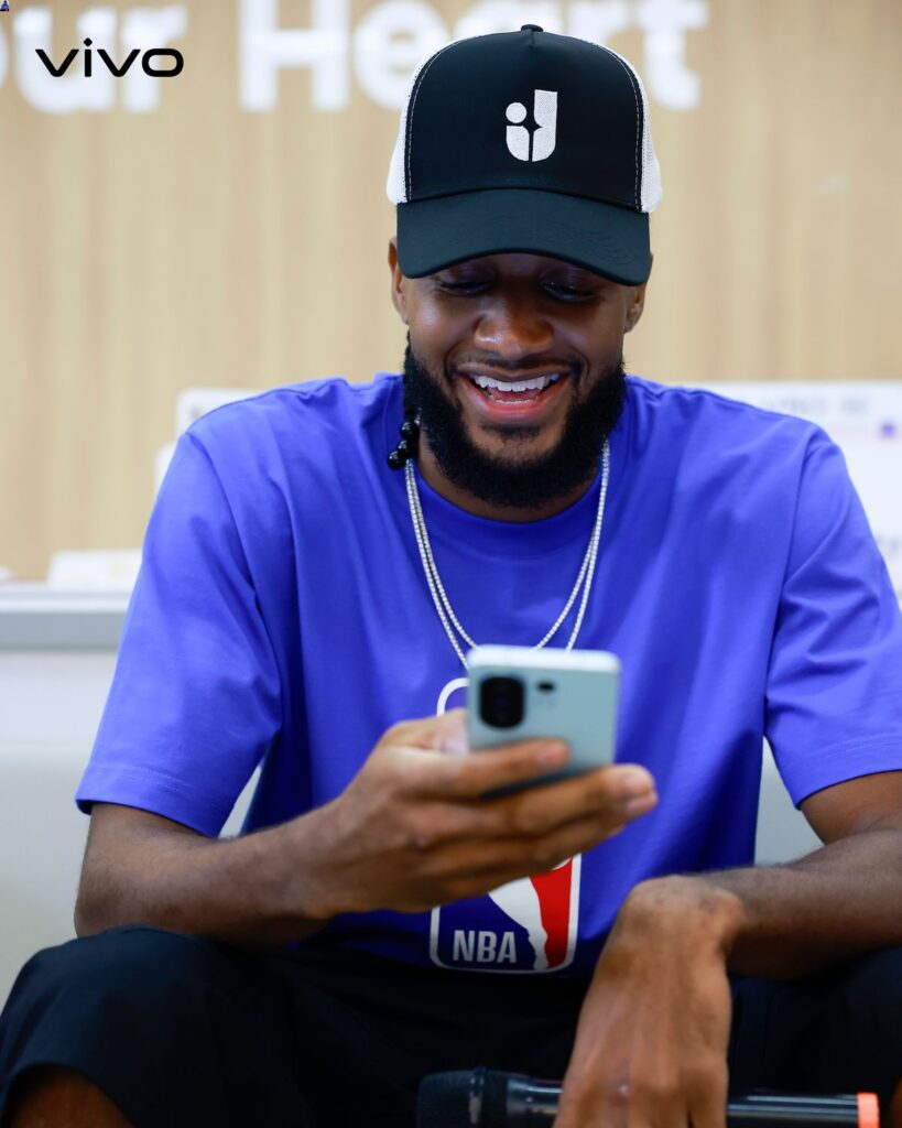 Isaiah Joe brings NBA Championship energy to vivo's 10th Year 88 vivo Meet and Greet with Isaiah Joe 2 2 1