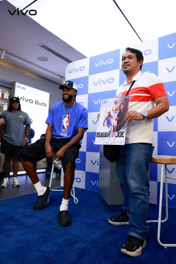 Isaiah Joe brings NBA Championship energy to vivo's 10th Year 92 vivo Meet and Greet with Isaiah Joe 8 1