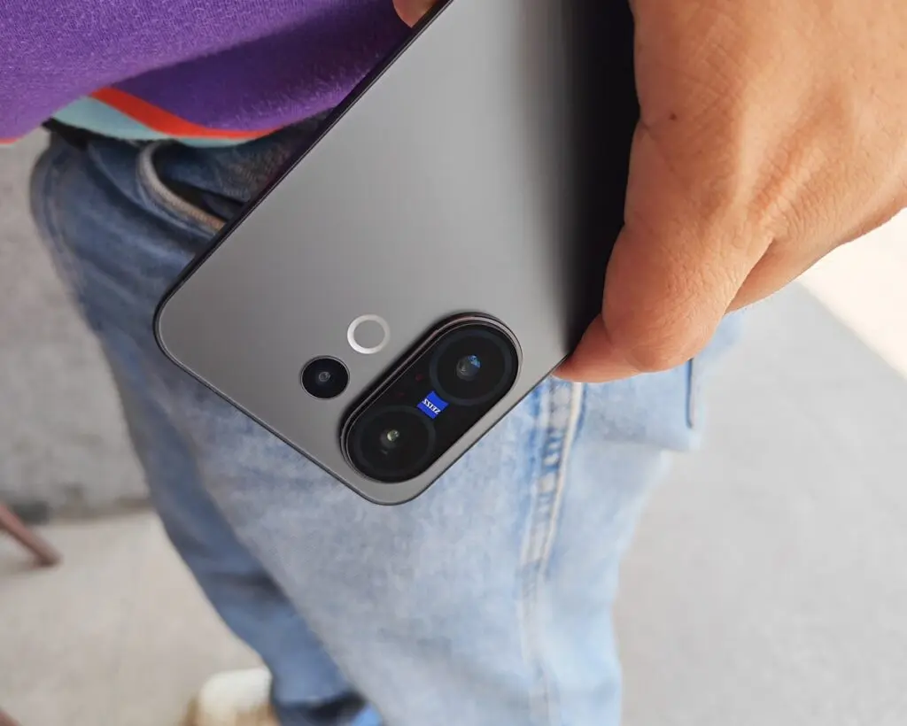 Cosplayers, Crowds, and Chaos: How the vivo X200 FE’s Telephoto Flagship Features Captured It All 90 vivo x200fe review philippines 6 min