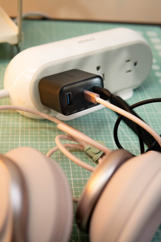 Anker unveils Ultimate Portability Line for iPhone 17 and laptops 88 03 Body