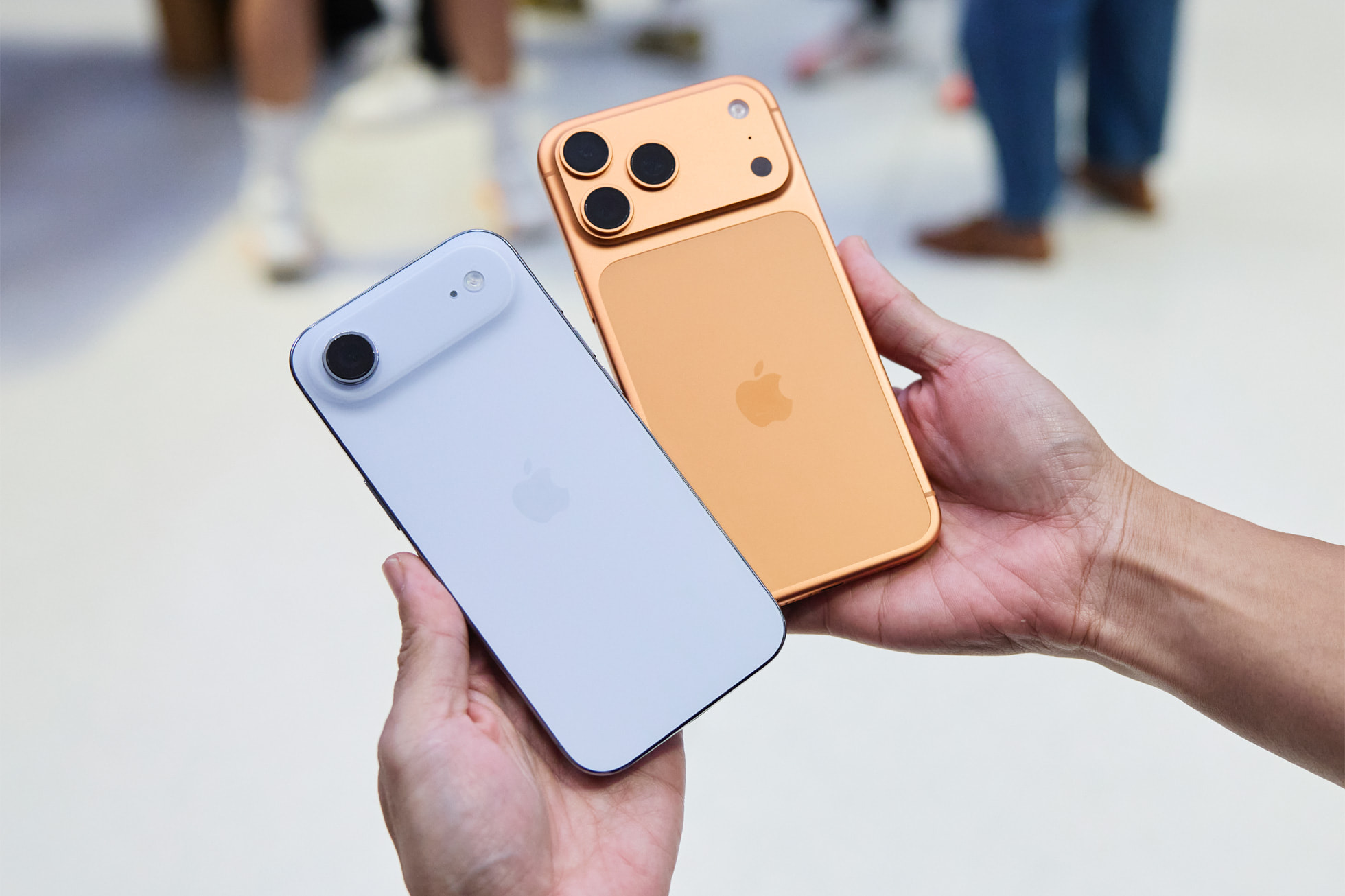 Apple NYC iPhone Air and iPhone 17 Pro