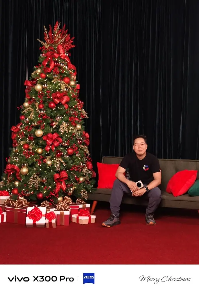 Making Holiday Memories at the vivo Christmas Studio 89 image 25