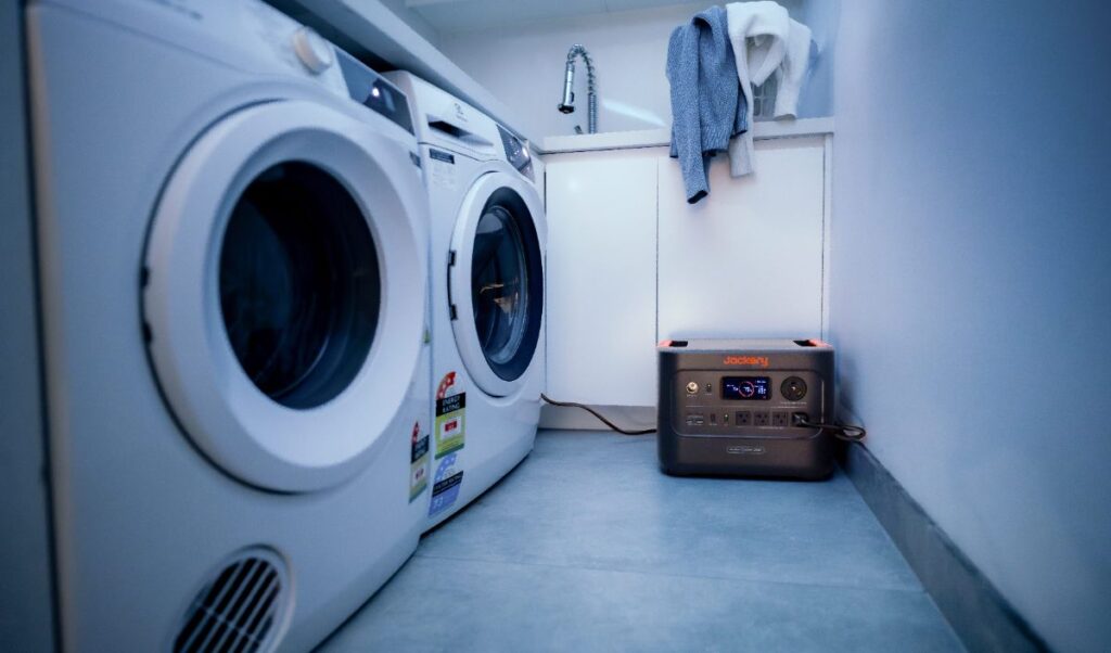 Jackery launches new models, Opens Official Shopee and Lazada Stores 87 Jackery Explorer 1000 v2 1