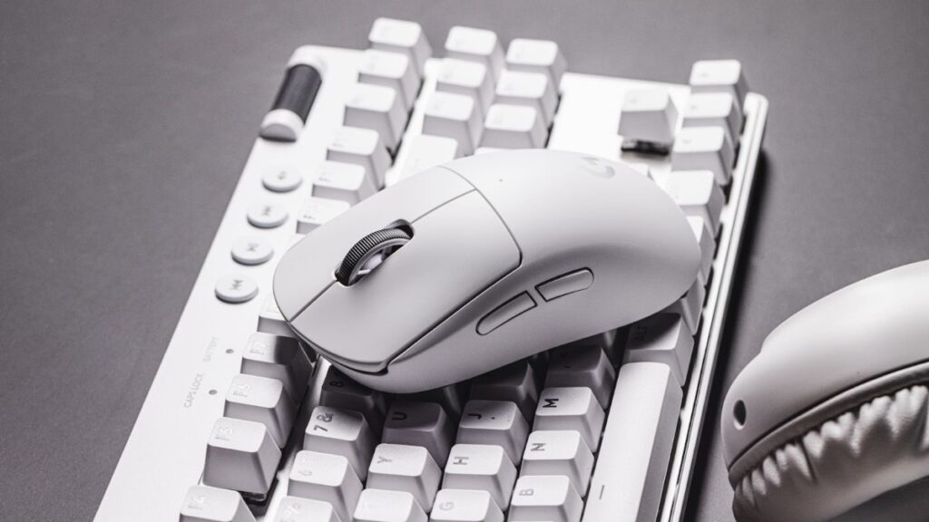 logitech love deals 1