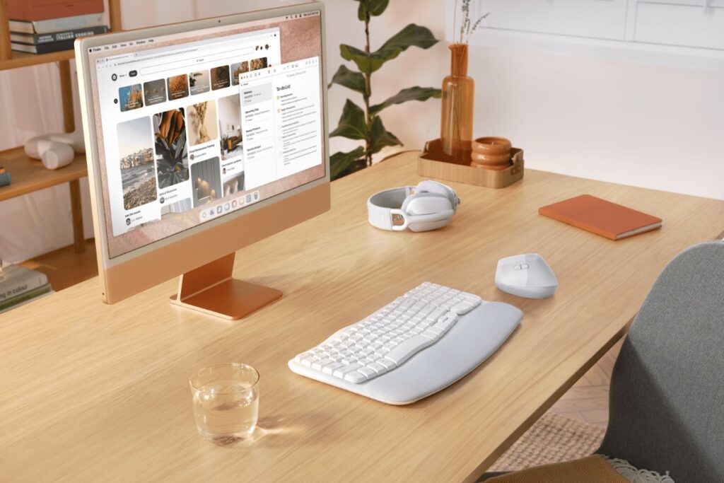 logitech love deals 5