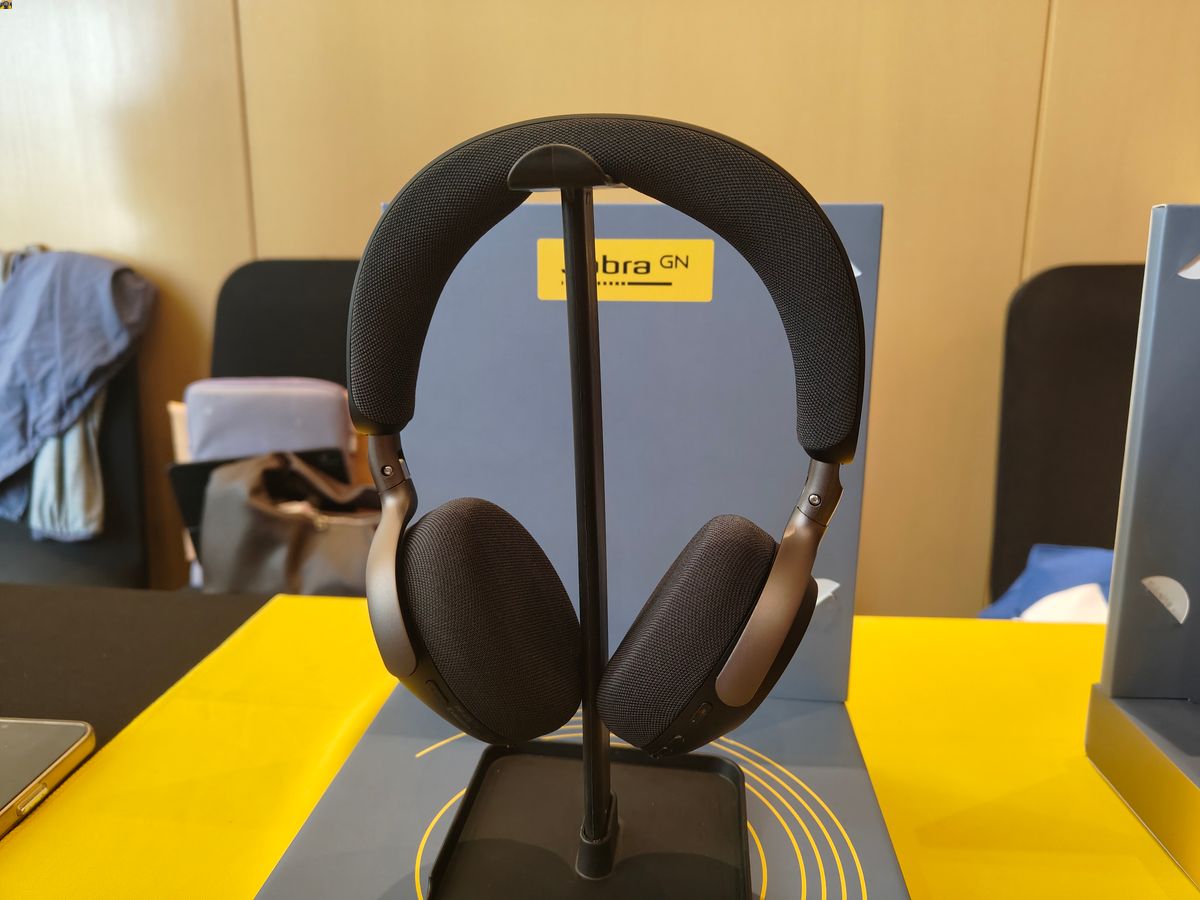 Jabra launches Evolve3 headsets, PanaCast Room Kit for hybrid work setups 86 IMG20260407122824