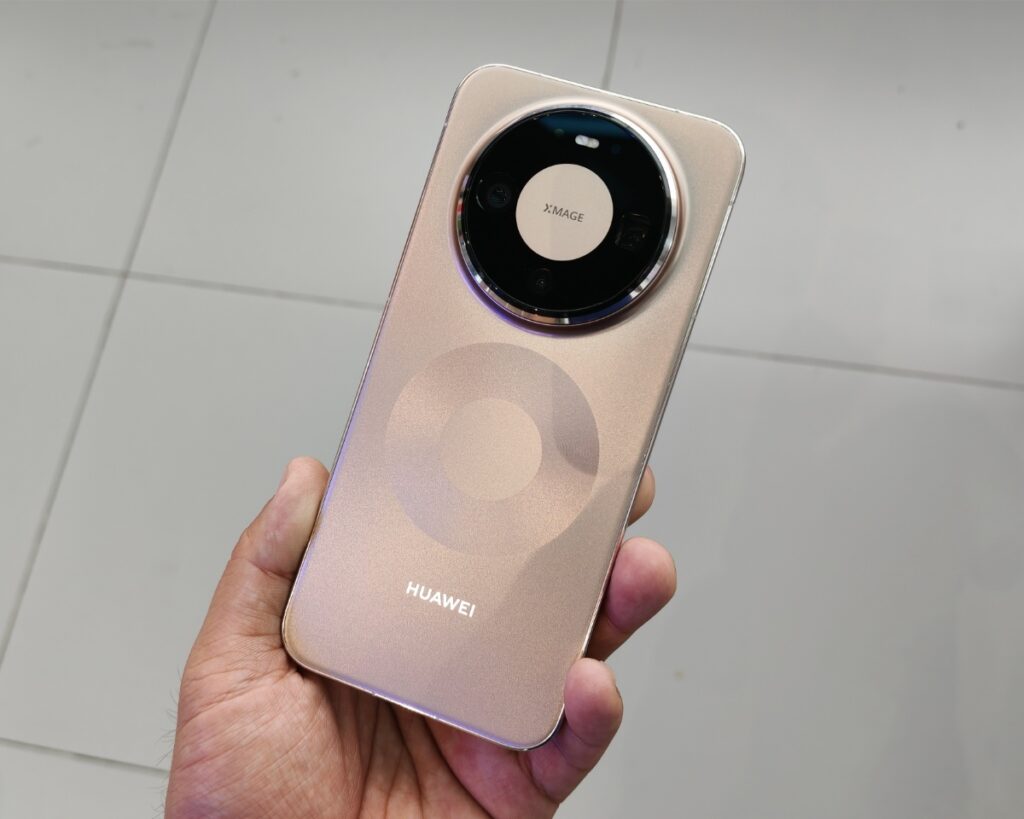 Huawei Mate 80 Pro First Look: Golden Shimmer 85 huawei mate 80 hands on review philippines 1