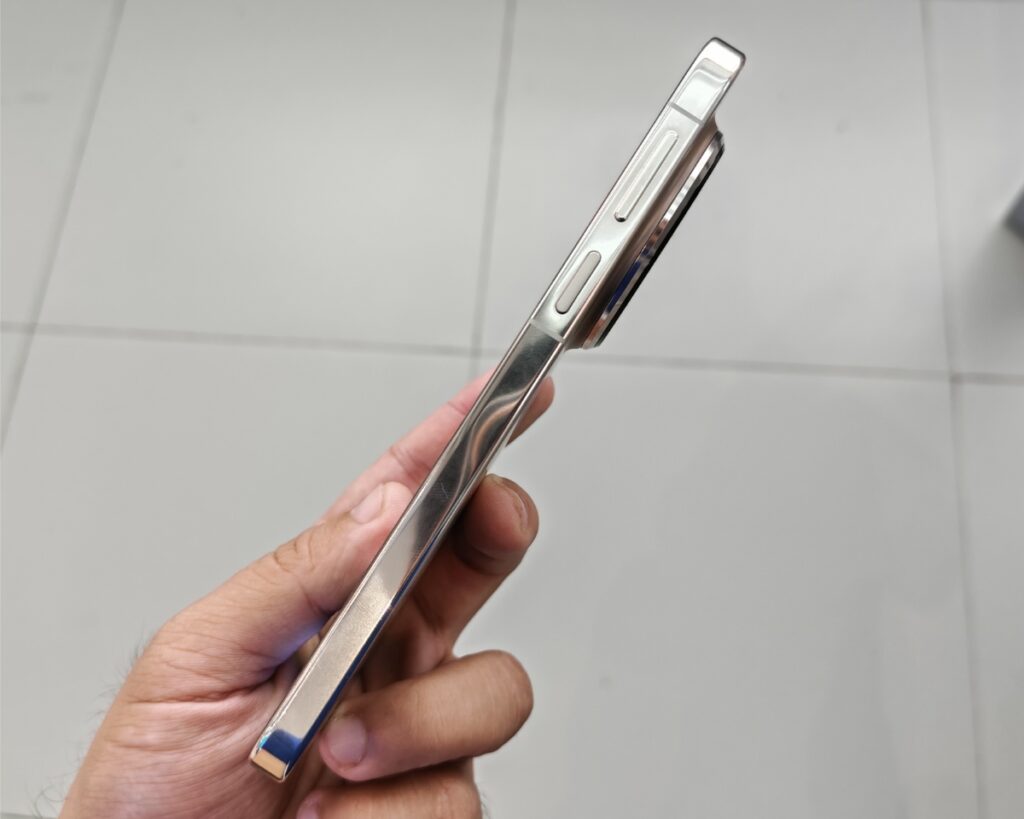 Huawei Mate 80 Pro First Look: Golden Shimmer 87 huawei mate 80 hands on review philippines 3