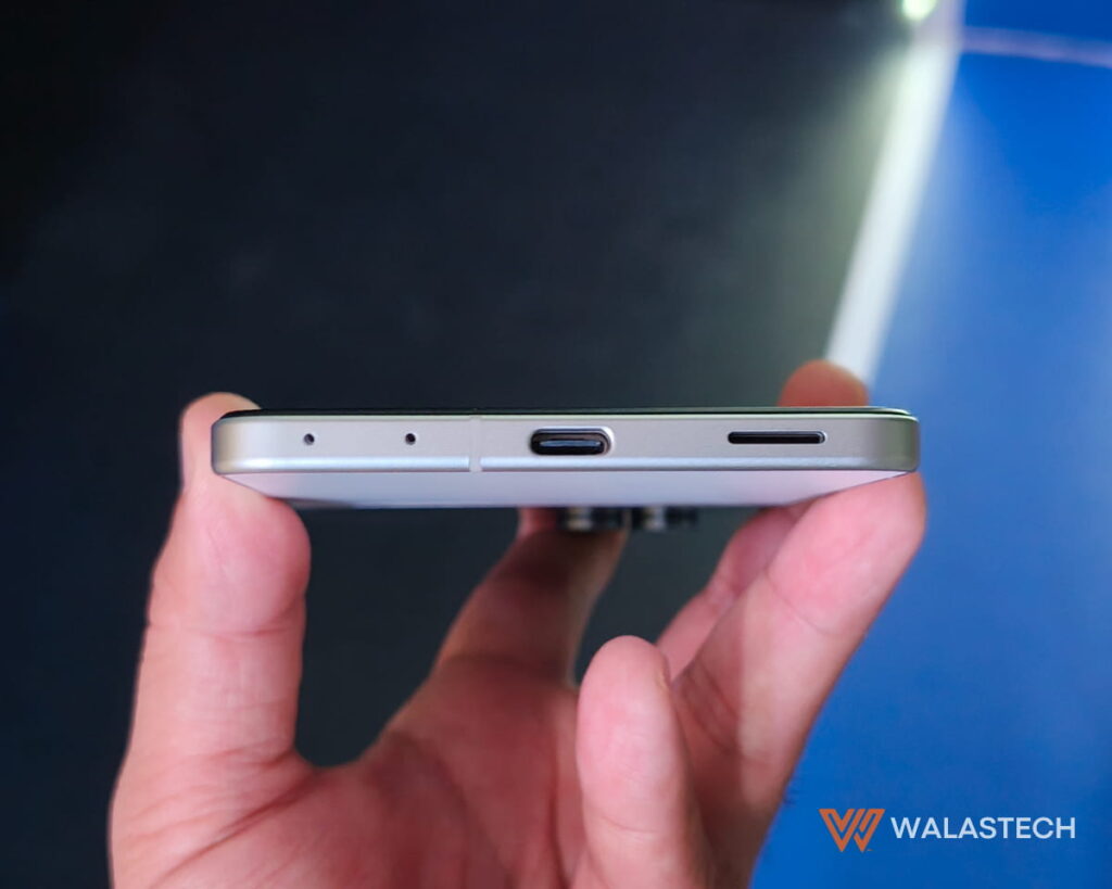 Samsung Galaxy Z Flip8 Hands-on: Bigger Cover 86 samsung galaxy flip8 review philippines 9