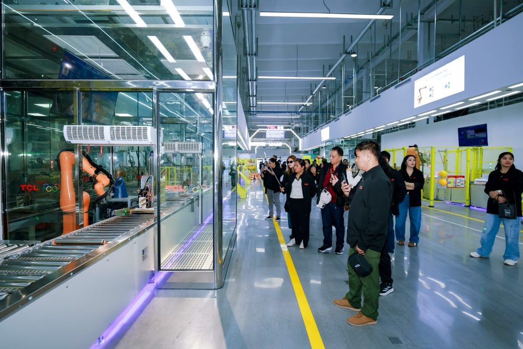 TCL Brings Philippine AC Dealers to Guangzhou Factory for Manufacturing Tour 88 TCL Strengthens Philippine B2B Dealer Partnerships Through Global Air Conditioning Factory Tour 6